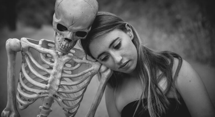 120+ Gothic Love Quotes